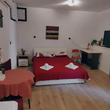 Apartment Studio Apartment In Old Town Split