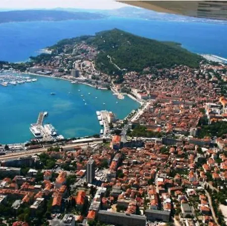 In Old Town דירה