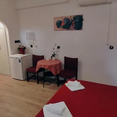 Studio Apartment In Old Town Apartment *
